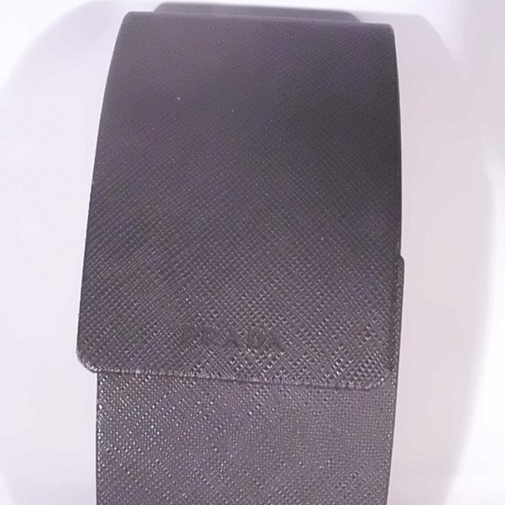 Prada - Picture 5 of 6
